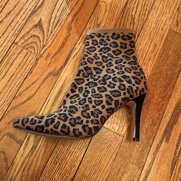 ***NEVER WORN***MIA Leopard print booties, size 7.5 M, excellent condition! - Picture 2 of 8